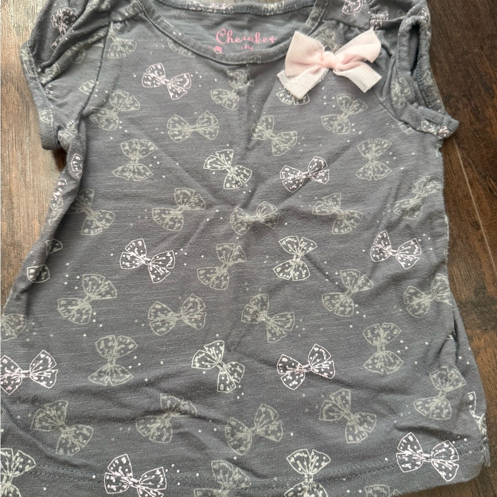Cherokee Kids Gray T-Shirt with Pink Bow Print